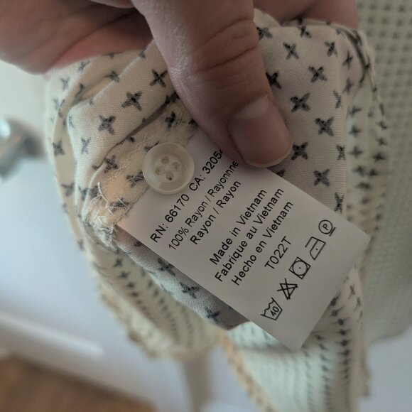 Anthropologie 11.1.Tylho White Printed Button Front Ruffled Neck Tunic - Picture 14 of 14